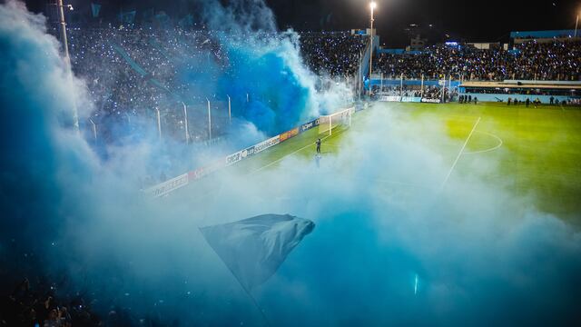 El mágico recibimiento del último partido de Belgrano. Celestial.