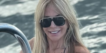 Escote y mucha piel: Graciela Alfano posó con una microbikini en color roja explosiva