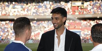 Javier Pastore y su último aparición pública: el día de la presentación de Lionel Messi en el Paris Saint Germain. (Prensa PSG)