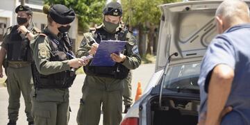 Gendarmería Nacional realizó un operativo de control en Villa Banana. (@minseg)