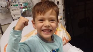 Ciro, el niño platense que espera un donante para un trasplante de corazón