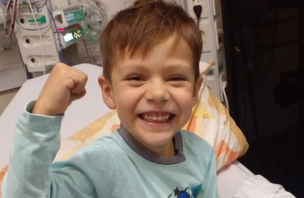 Conocé la historia de Ciro, el niño platense que hace 4 meses espera un donante para un trasplante de corazón