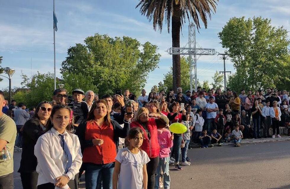 Villa Atuel cerró los festejos por el aniversario con la proclamación de la nueva reina vendimial