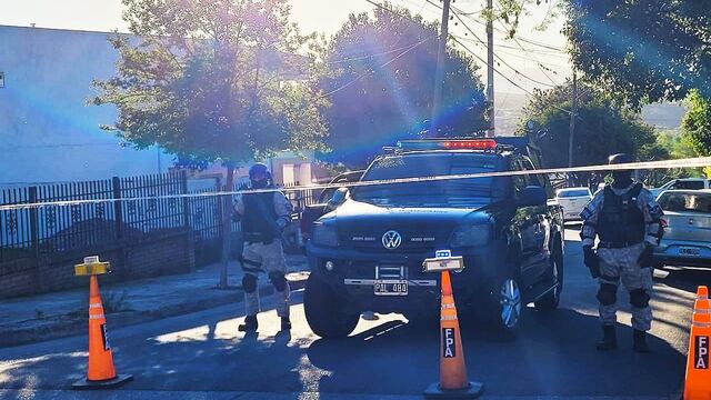 FPA SORPRENDIÓ A DOS SUJETOS MIENTRAS ENTREGABAN DROGAS