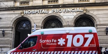 La víctima de 48 años fue derivada al Hospital Provincial de Rosario.