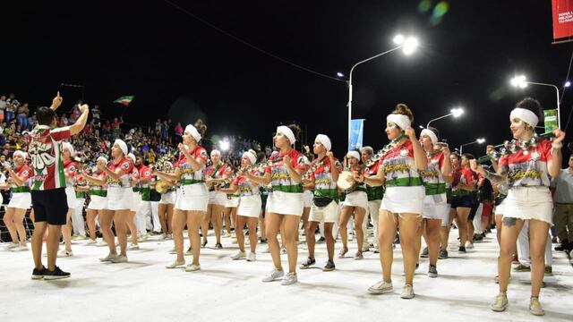 Lunes y martes. ensayo general en el consódromo.