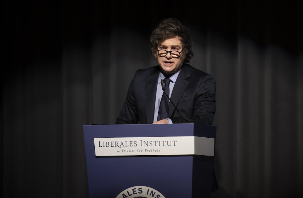 Escándalo: Milei promocionó una criptomoneda que movió millones y se desplomó en minutos