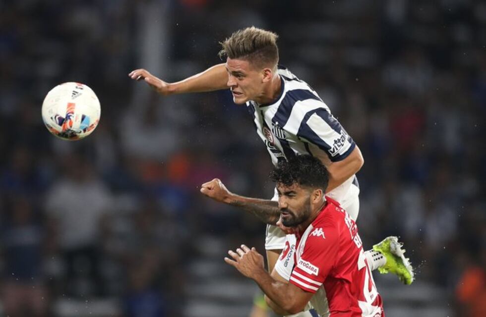 La expulsión de Federico Girotti deja a Talleres sin delantero de área