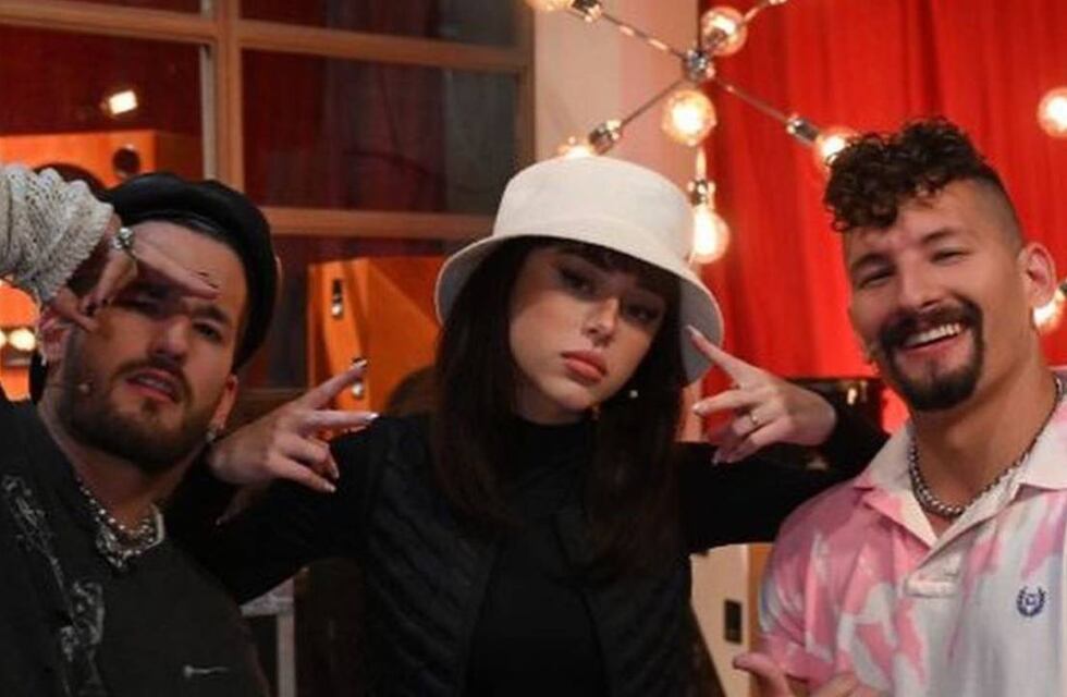 Nicki Nicole se emocionó en su debut en “La Voz Argentina” junto a Mau y Ricky