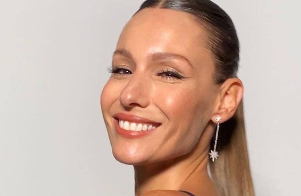 Pampita está de vacaciones en  Punta Cana y posó en microbikini
