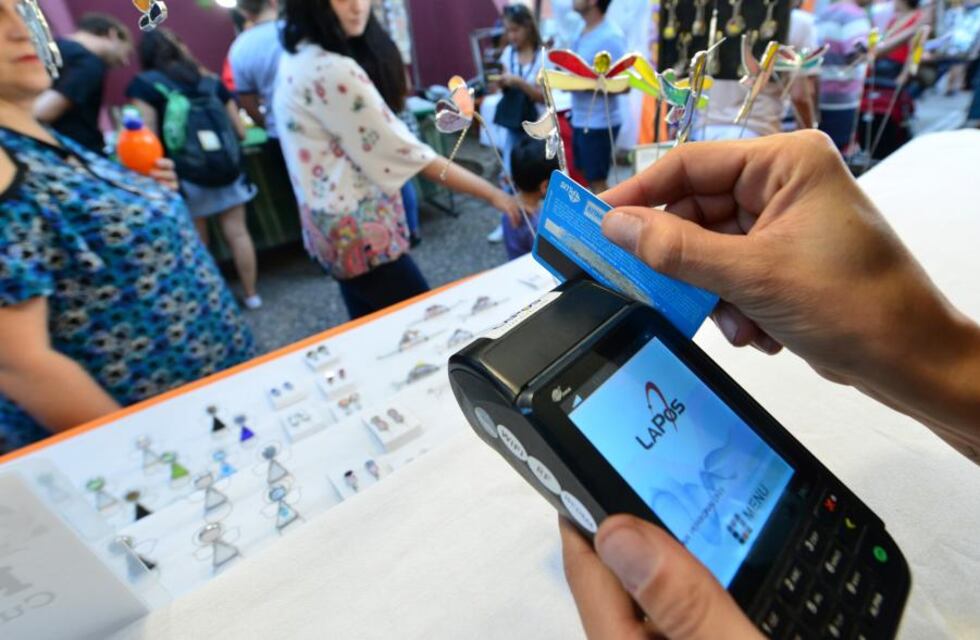 Otra estafa con el método “off line”: un comerciante se quedó sin cobrar 100 mil pesos