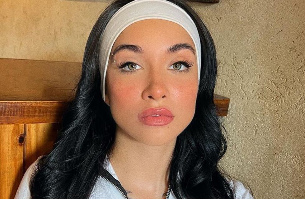 María Becerra apareció con una nanokini celeste y causó sensación