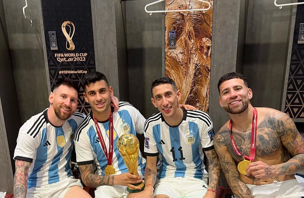 El Cuti Romero, con la Copa del Mundo y su agradecimiento a Lionel Messi