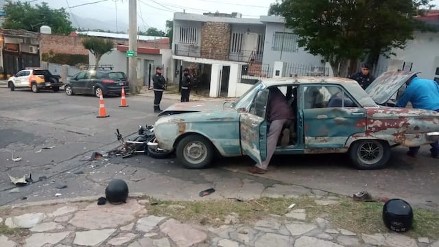 Violento choque en Carlos Paz: un motociclista sufrió una fractura expuesta. Gentileza: Carlos Paz Vivo