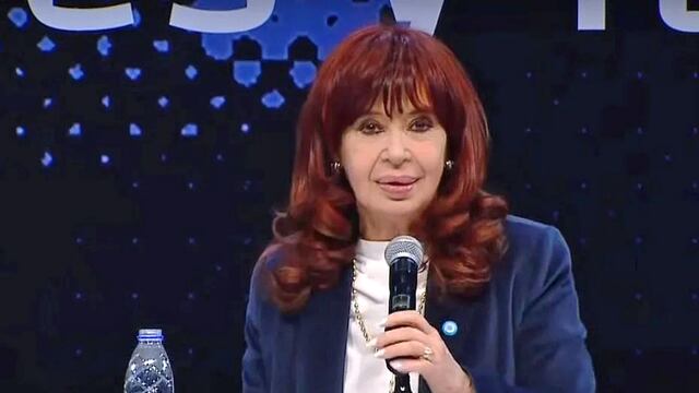 La vicepresidenta Cristina Kirchner presentó la reedición de un libro sobre conversaciones entre el expresidente Néstor Kirchner y el filántropo Torcuato Di Tella, a 20 años de su publicación.