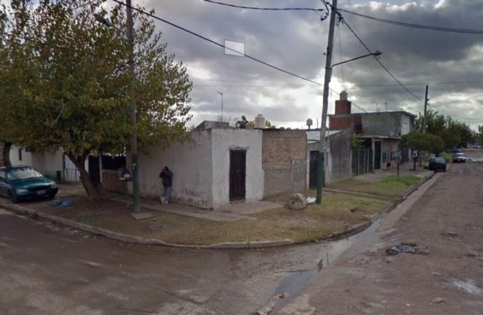 Almirante Brown: durante un intento de robo un comisario mató a un delincuente que baleó a su hijo