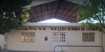 Temor en una escuela de Paraná: un alumno de 10 años llevó un arma de fuego