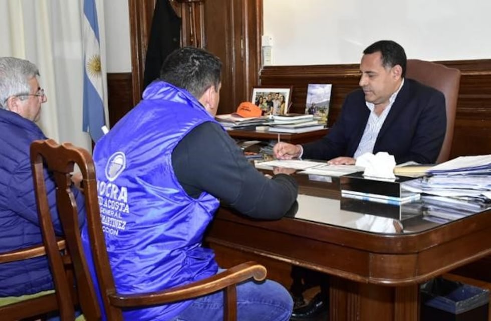 El ministro Amado se reunió con representantes de Uocra