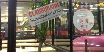 El local de comida rápida de La Plata negó rotundamente la presencia de roedores en él Administrador de HTML Libre