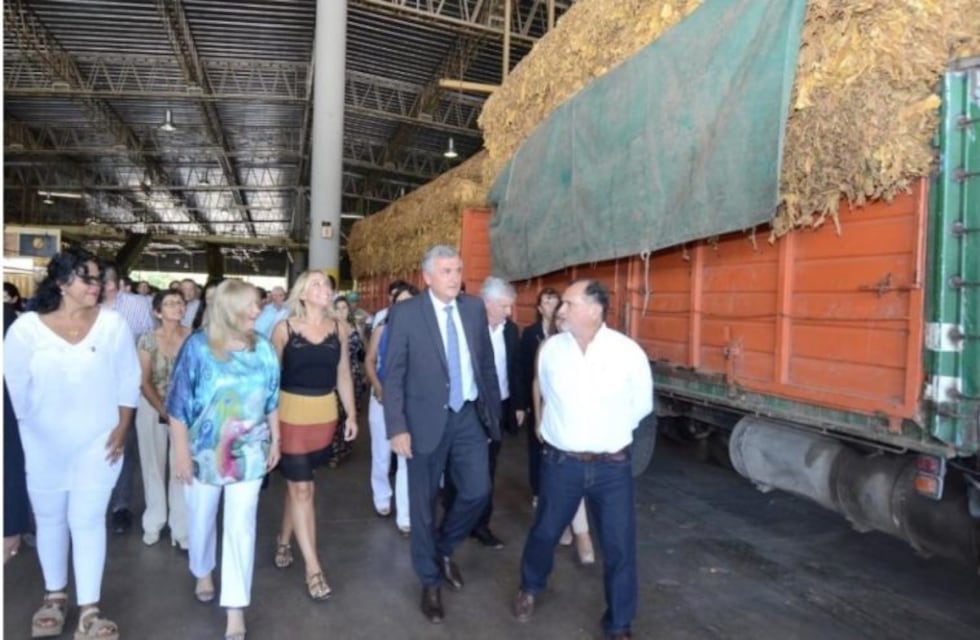 Morales inauguró en Perico la campaña de acopio de tabaco y una planta procesadora