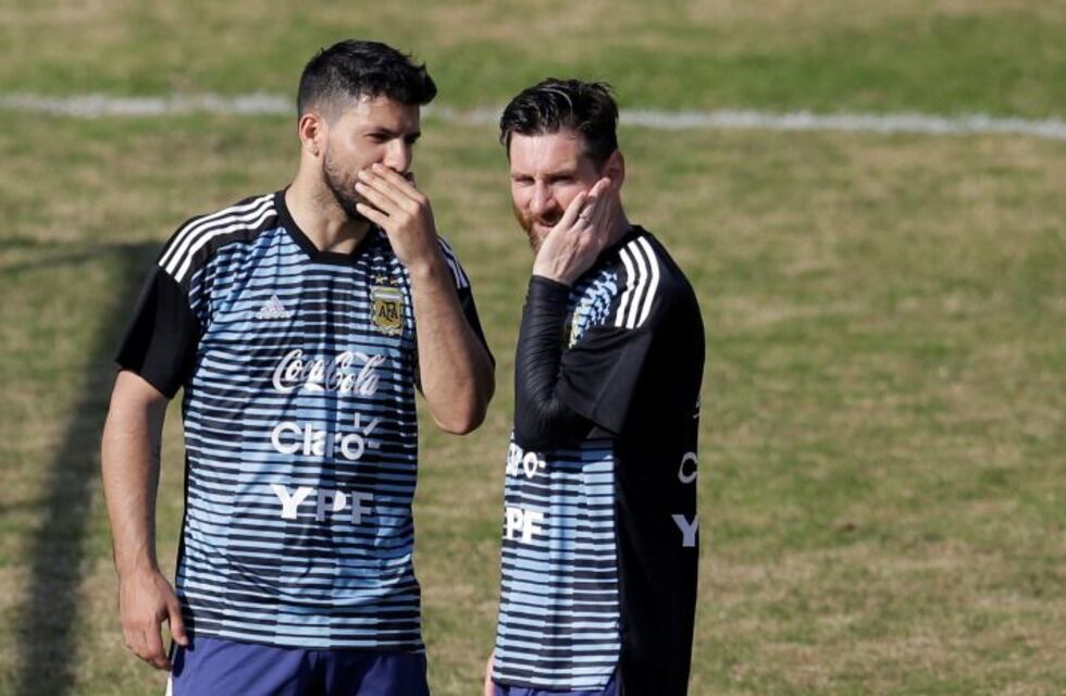 Se filtró un curioso video de Sergio Agüero y Lionel Messi en plena concentración de la Argentina