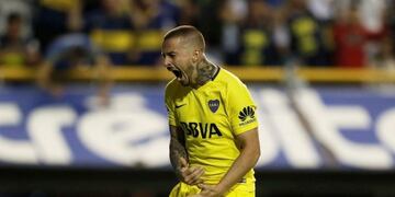 Darío Benedetto sería titular en Boca ante Libertad por la Copa Libertadores\u002E
