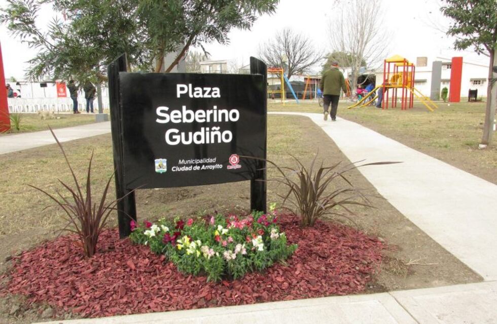 En Arroyito se realiza Aire Arte en la Plaza Severino Gudiño