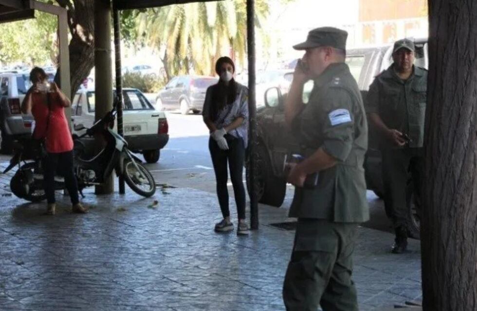 Dos extranjeros, presos en San Juan por violar la cuarentena