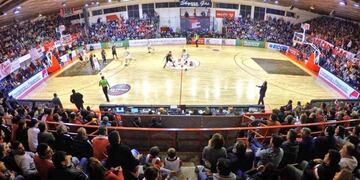 El Sandrín vibró con la final\u002E Este sábado, la Gloria va de visitante y el lunes es otra vez local\u002E