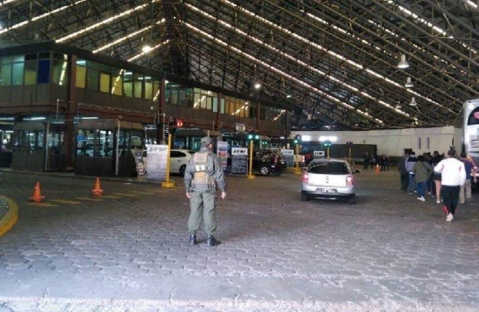 Hay cambios de horarios para ingresar y salir desde Chile