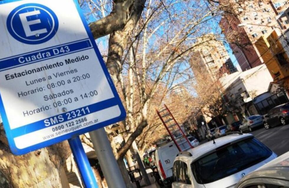 Autorizan aumento para el estacionamiento medido en Neuquén capital