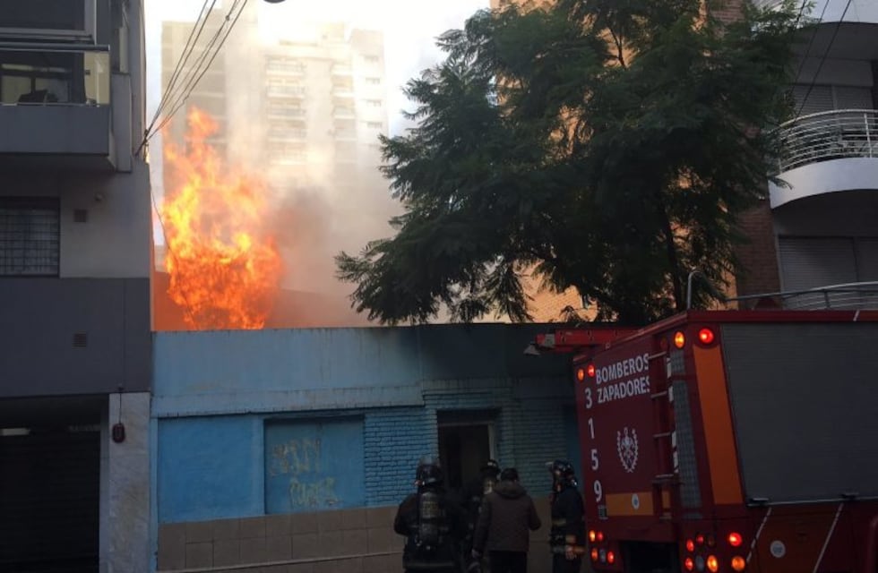 Se incendió una vivienda en zona sudoeste: un anciana fue rescatada pero está grave
