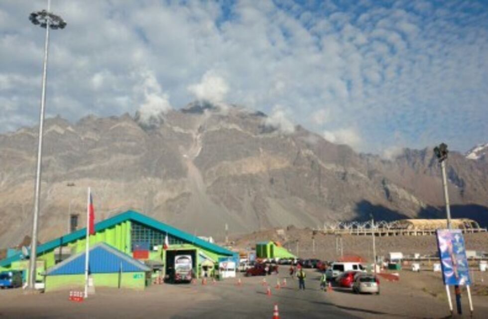 Paso a Chile: Sin colas y con anuncio de lluvia