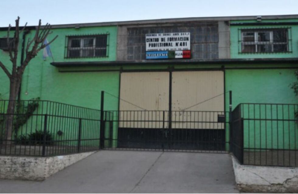 De no creer: robaron en el Centro de Formación Nº 401 y se llevaron hasta las banderas