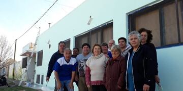 Los egresados que pintaron su exescuela