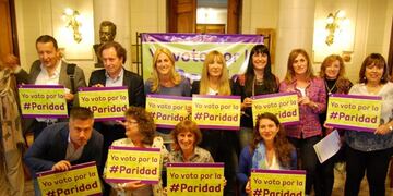 Media sanción a la Ley de Paridad de Género en Santa Fe