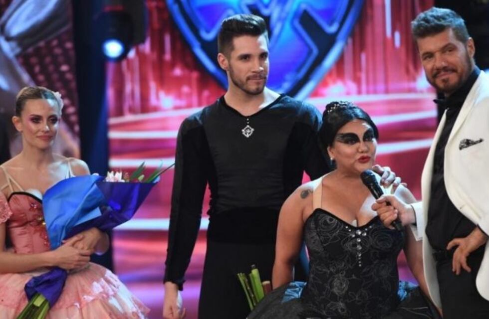 Gladys La Bomba Tucumana y Melina Lezcano, afuera del Bailando