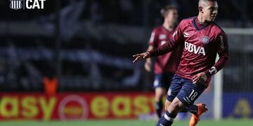 El colombiano Valoyes entró enchufado contra los tucumanos\u002E Será titular frente al Cuervo\u002E