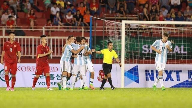El Sub 20 argentino goleu00f3 4 -1 a Vietnam en el primer amistoso previo al Mundial.