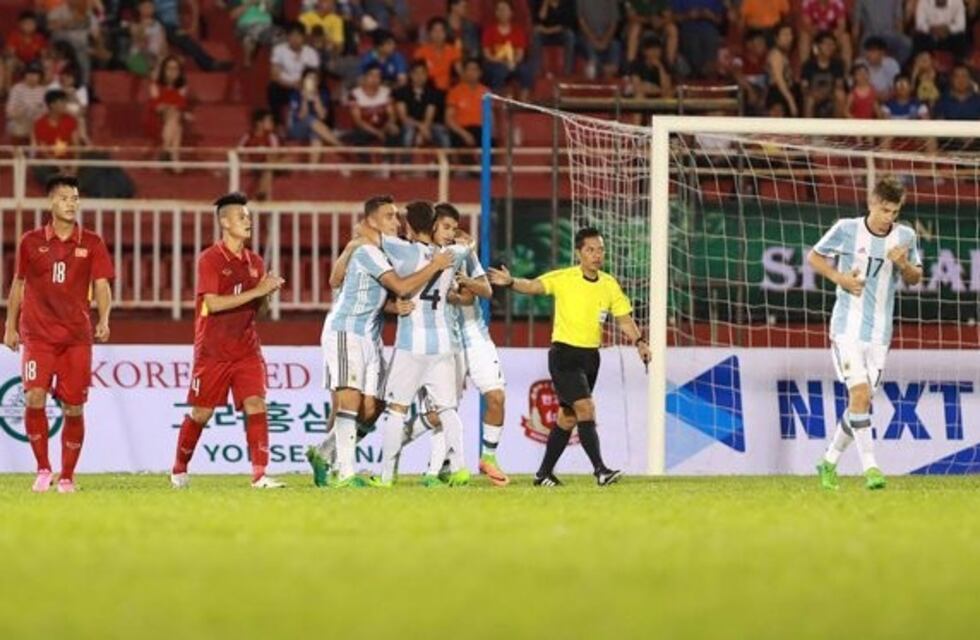 El Sub 20 de Argentina goleó a Vietnam en el primer amistoso de la gira previa al Mundial