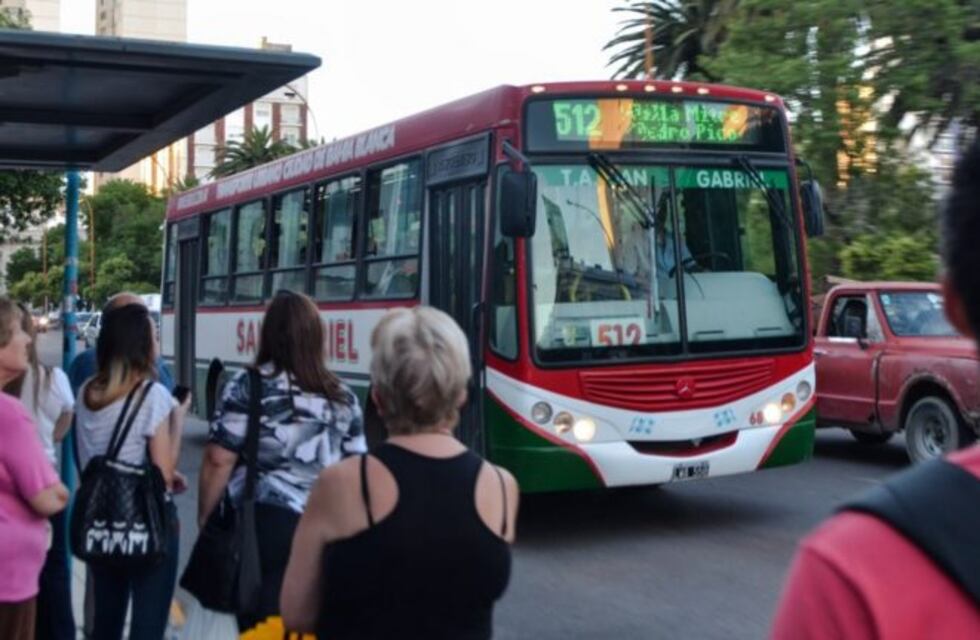 Se trata el aumento al boleto de colectivo