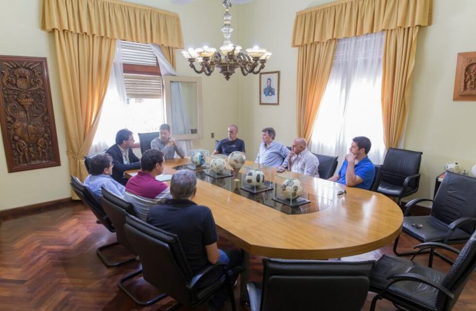 Briner se reunió con fabricantes de pelotas de Bell Ville