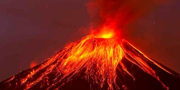 Volcán en erupción (redes)\u002E