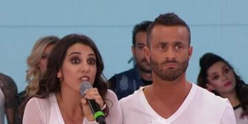 Un tenso momento se vivió en la pista de ShowMatch ante los rumores de ruptura entre Martín Baclini y Cinthia Fernández\u002E (Captura de pantalla)