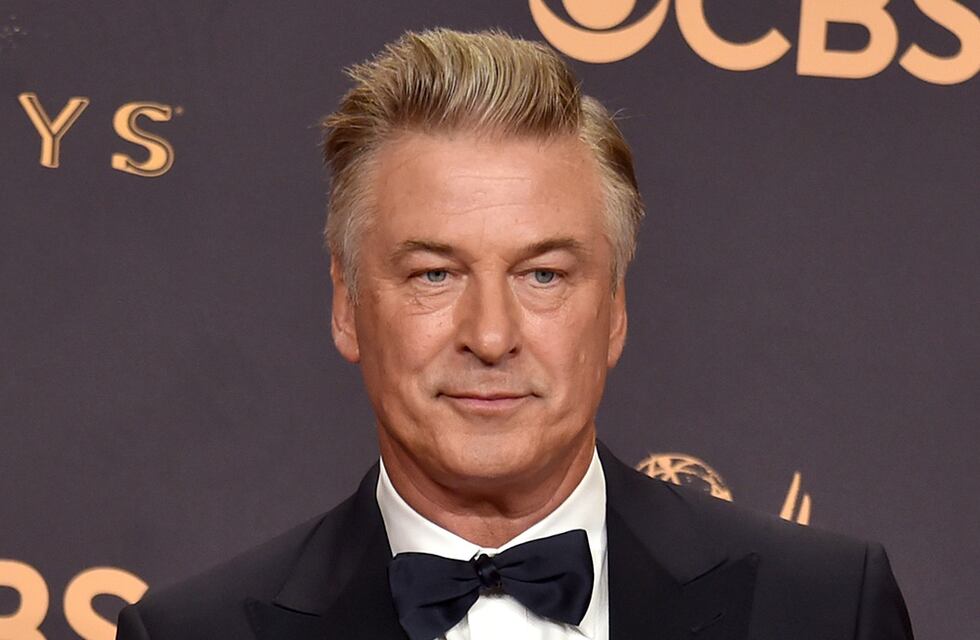 Alec Baldwin: cómo sigue la investigación del accidente que mató a la directora de fotografía