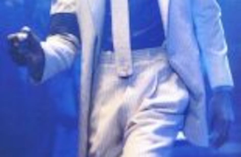 Subastan por 10.000 euros el sombrero de Michael Jackson en "Smooth Criminal"