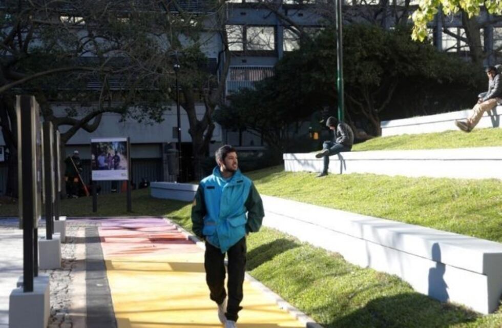 Cambió de sexo, volvió a estudiar y es el primer cuidador de plaza Trans de Capital