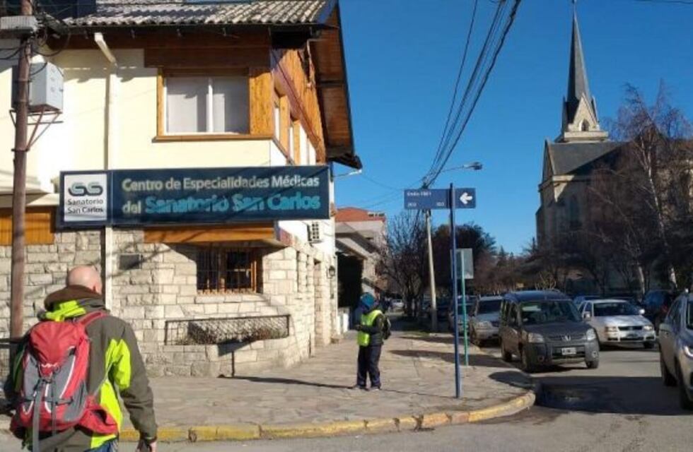 Multaron autos sin notificar cambios en el sentido de dos calles del microcentro