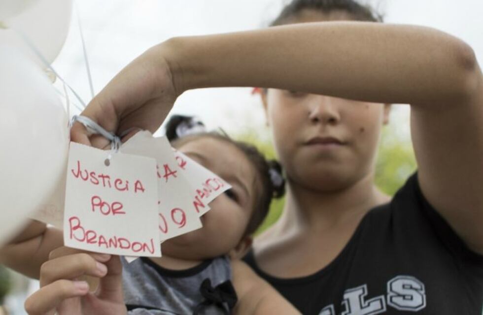 Piden extender la prisión preventiva al agente acusado de matar a un joven en una fiesta de Año Nuevo