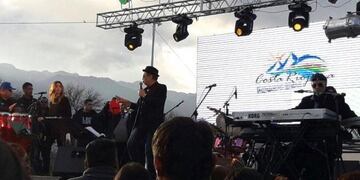 Pelusa cantó en La Rioja pero sufrió un infarto\u002E